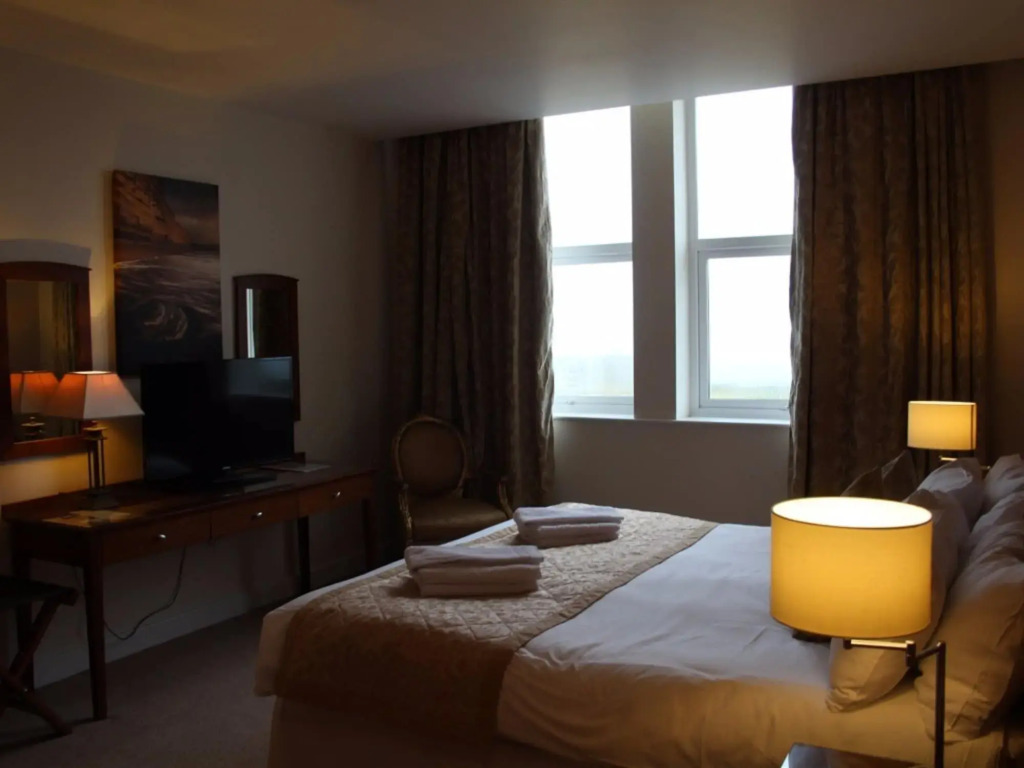 Maritime Hotel