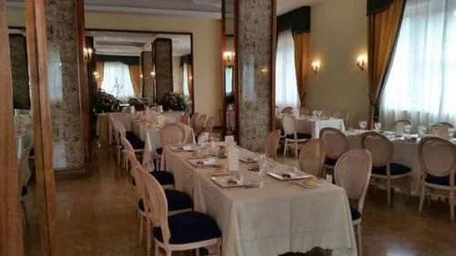 Hotel Jolly