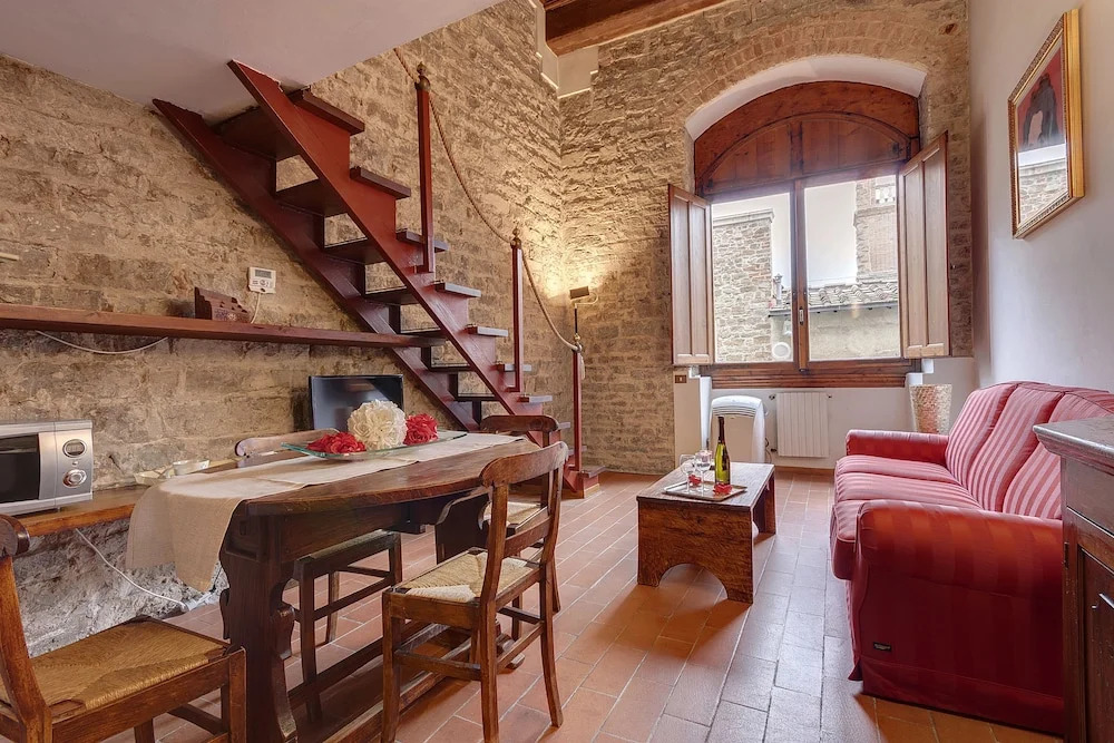 Home Sharing - Oltrarno