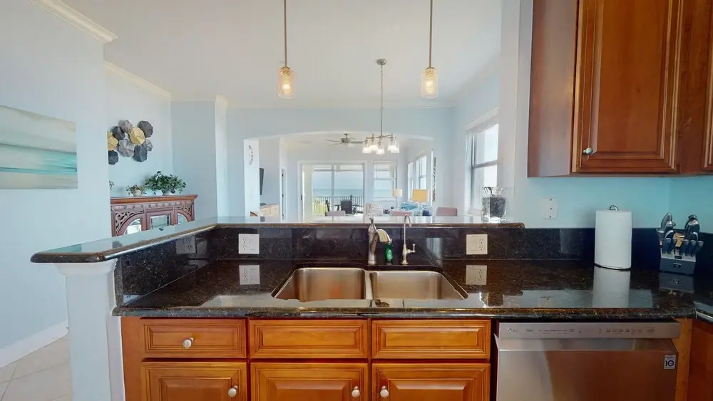 Aquamarine - Luxury Oceanfront 5th Floor Corner 3 Bed 3 Bath Huge Balcony