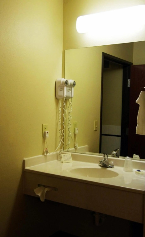 Red Lion Inn & Suites Grimes