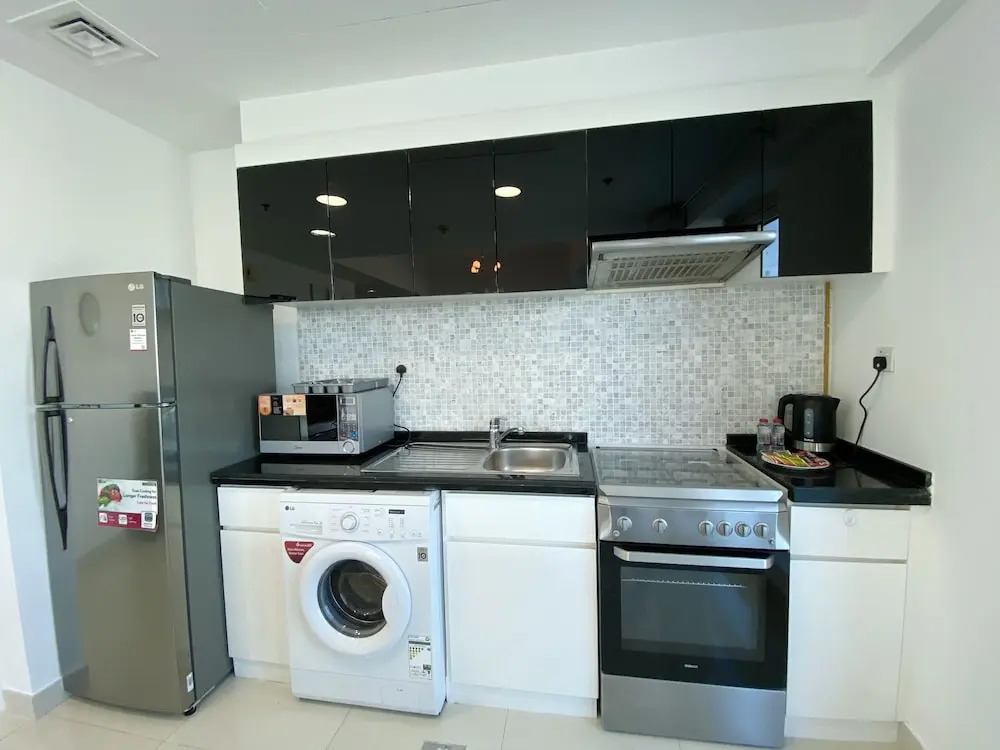 Luxe Apt with Panoramic Views and Terrace