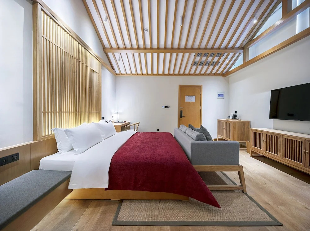 Qianna Qianxun Hotel(Zhengzhou High-tech Zone Xiliuhu )