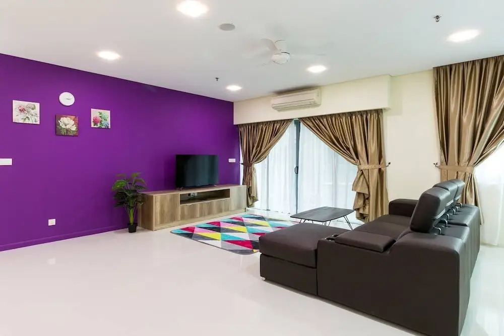 Bright 2BR Condo for 5 W/kl City View