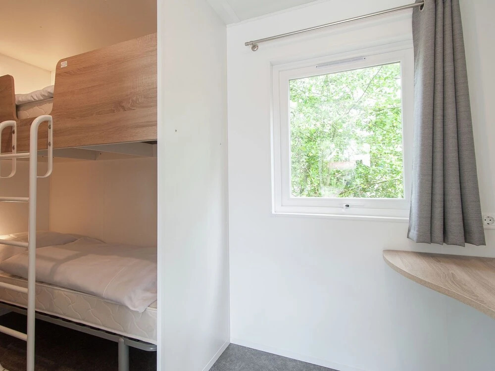 Nicely Furnished Chalet With Dishwasher, Close to North Sea