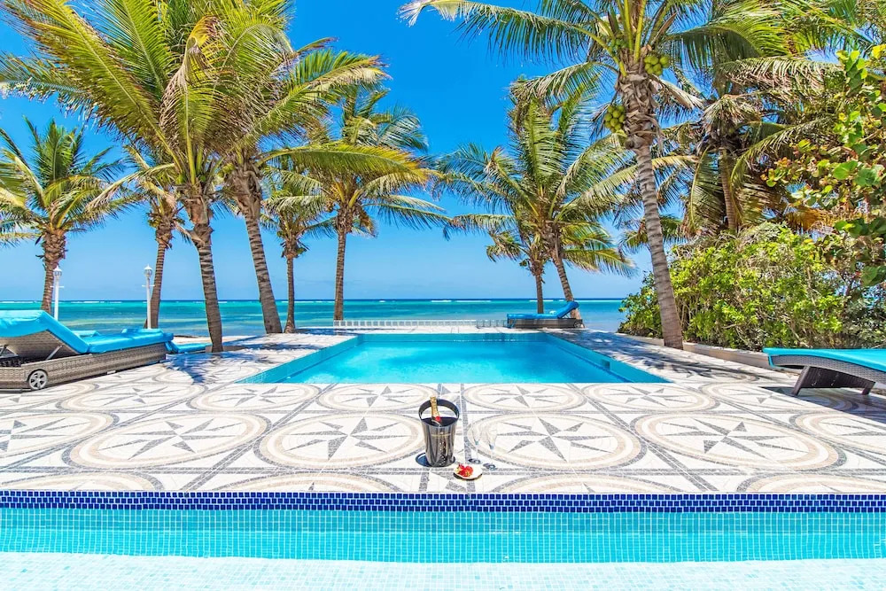 Sprat Bay Luxury Villa
