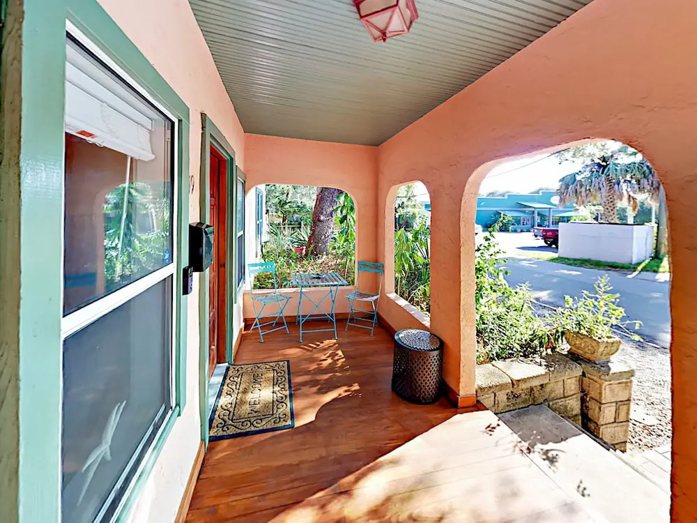 Restored 1920s Home 2 Bedrooms 2 Bathrooms Home