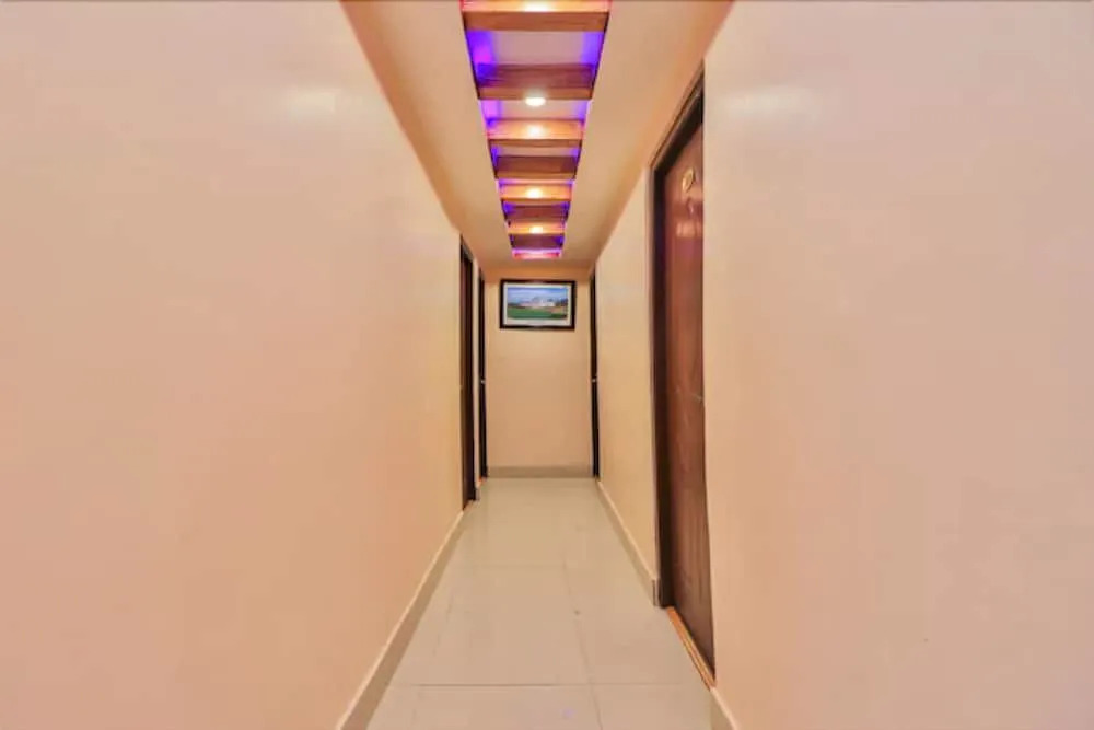 OYO 676 Hotel Maalaxmi Inn