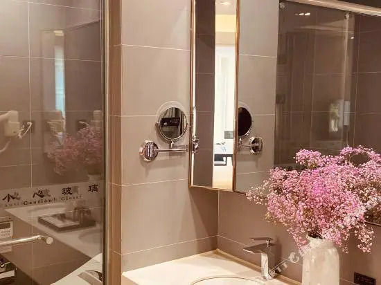 Aimu International Hotel (Zhengzhou East Railway Station Exhibition Center)