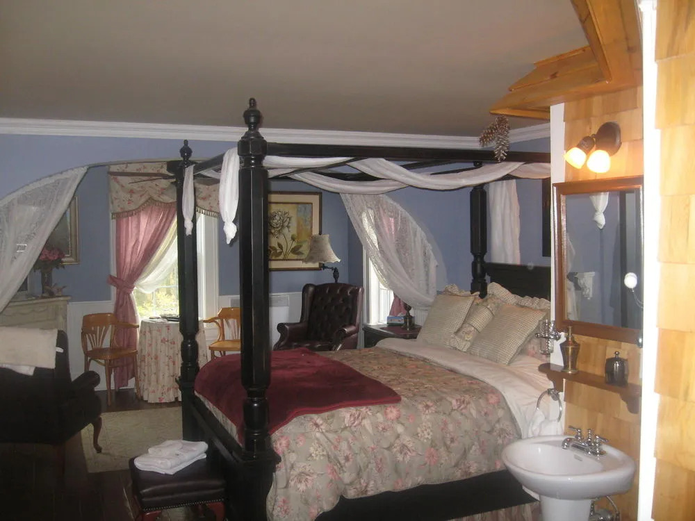 Lee Farm Inn