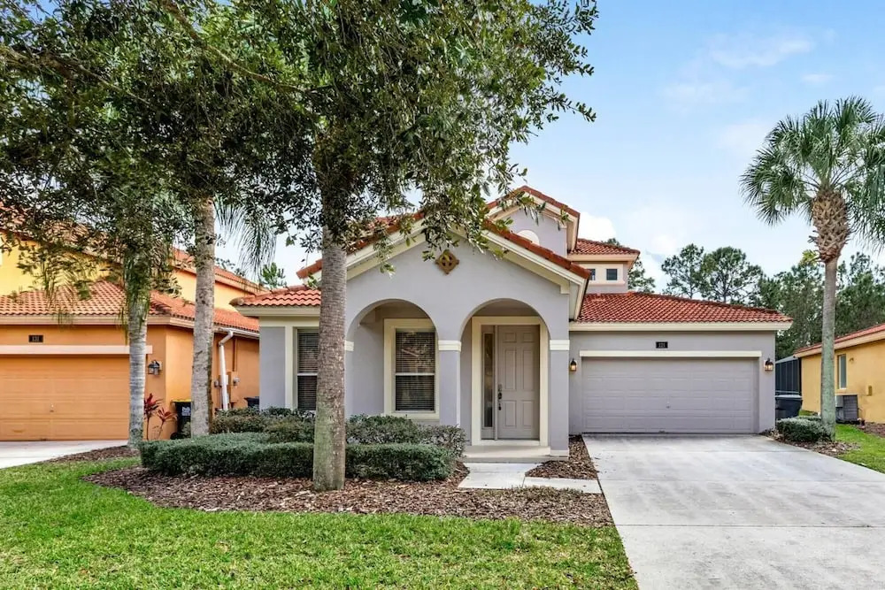Gorgeous Davenport 5 Bed Villa with Pool Hot Tub