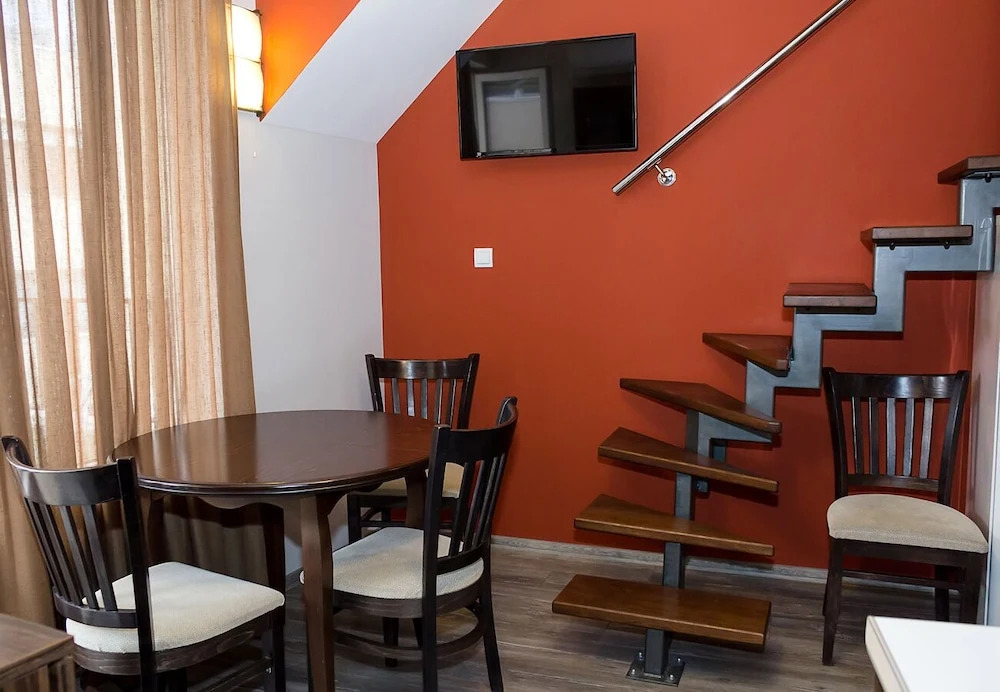 FM Deluxe 1-BDR Maisonette with Terrace