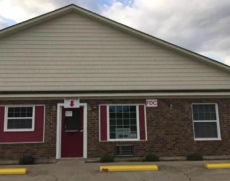 Leesville Lodge