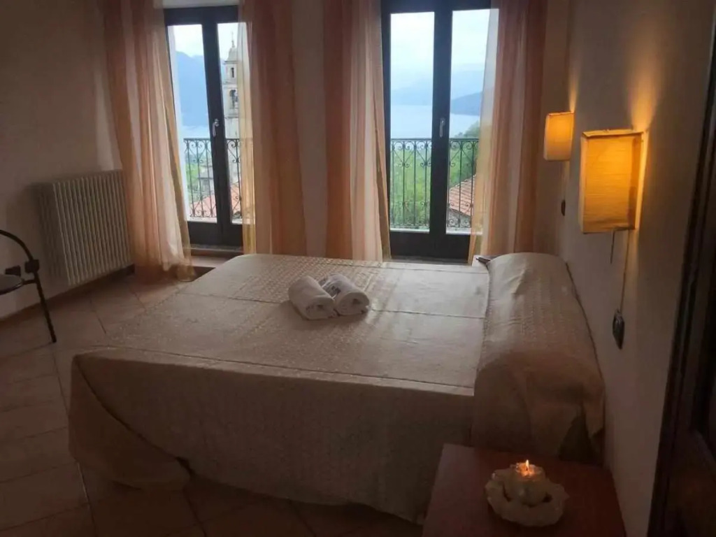 Beautiful lake view apartment in Gravedona - Larihome