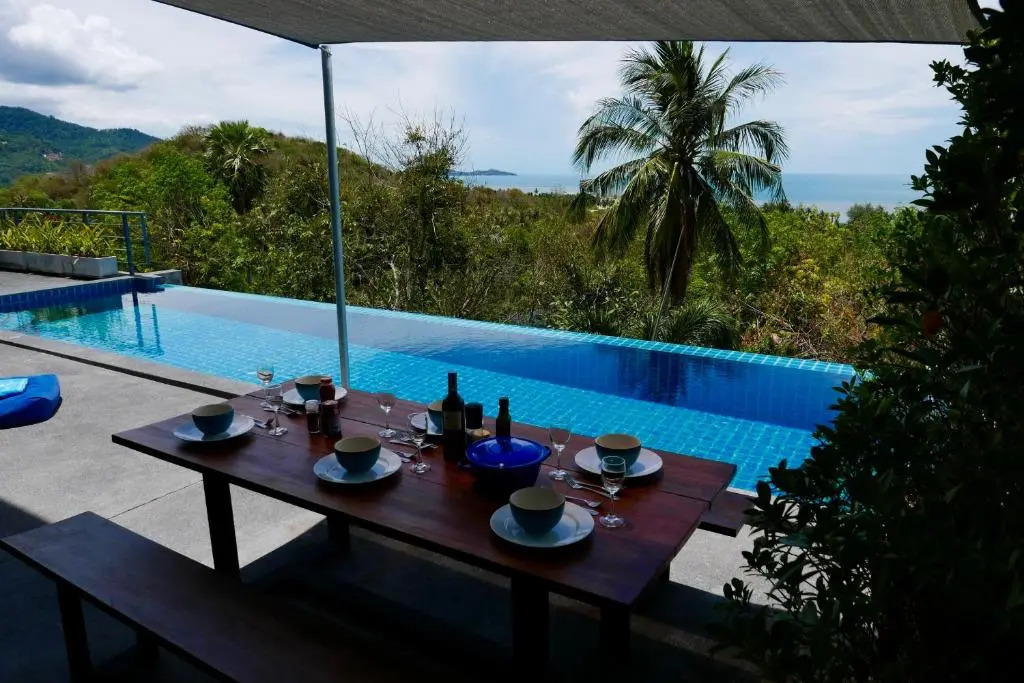 Ko Samui Seaview pool villa Philippa with car