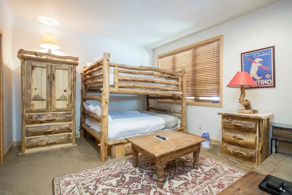 Trail's End Lodge 4 Bedroom Condo #17 with Spa by Deer Valley Resort