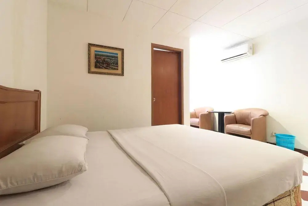 Mroom Prapancha