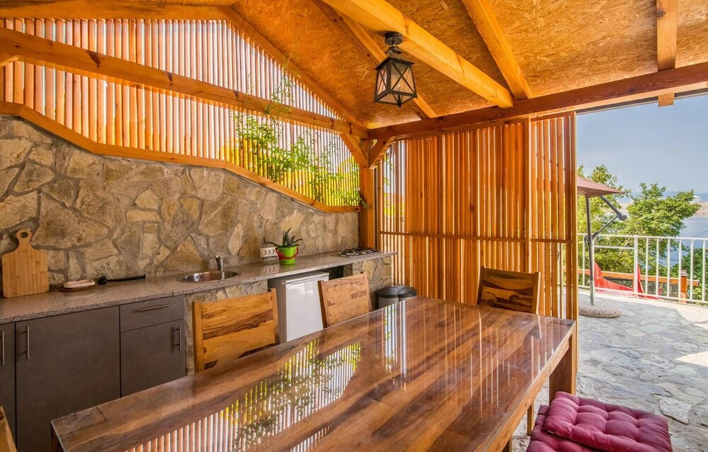 Beautiful Home In Omisalj
