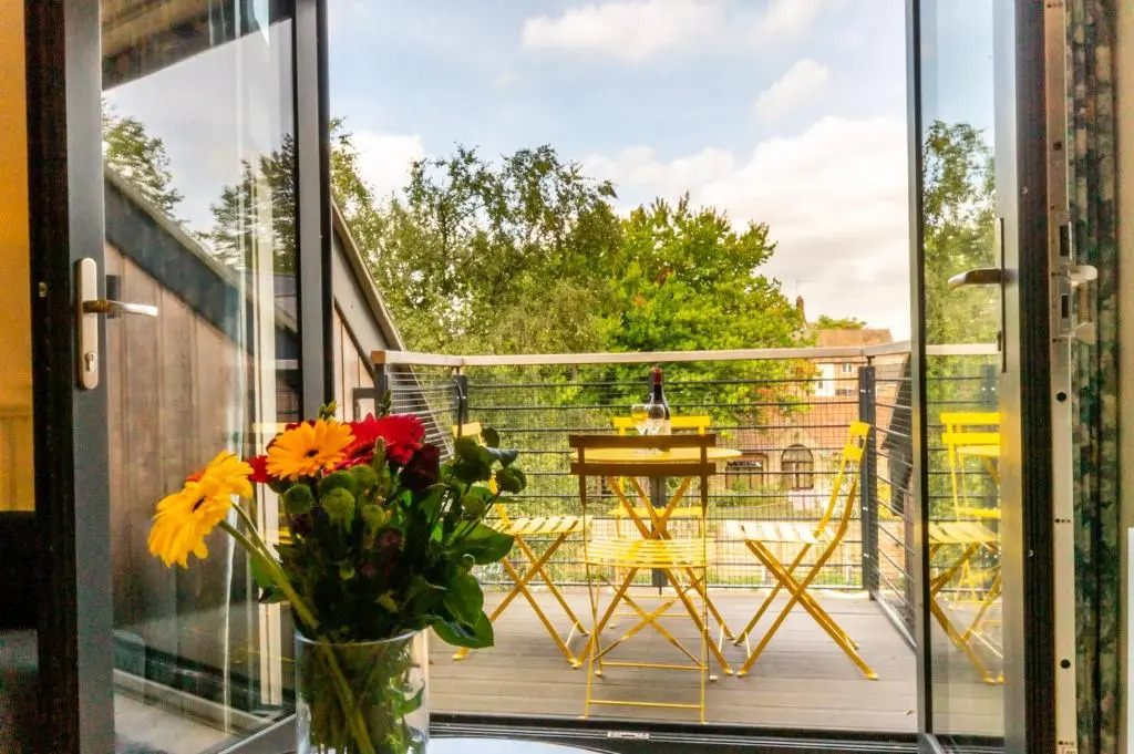 18 St Johns Mews