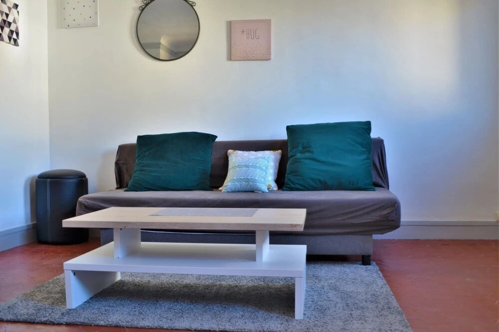 Beautiful New Apartment at Saint-Charles Station