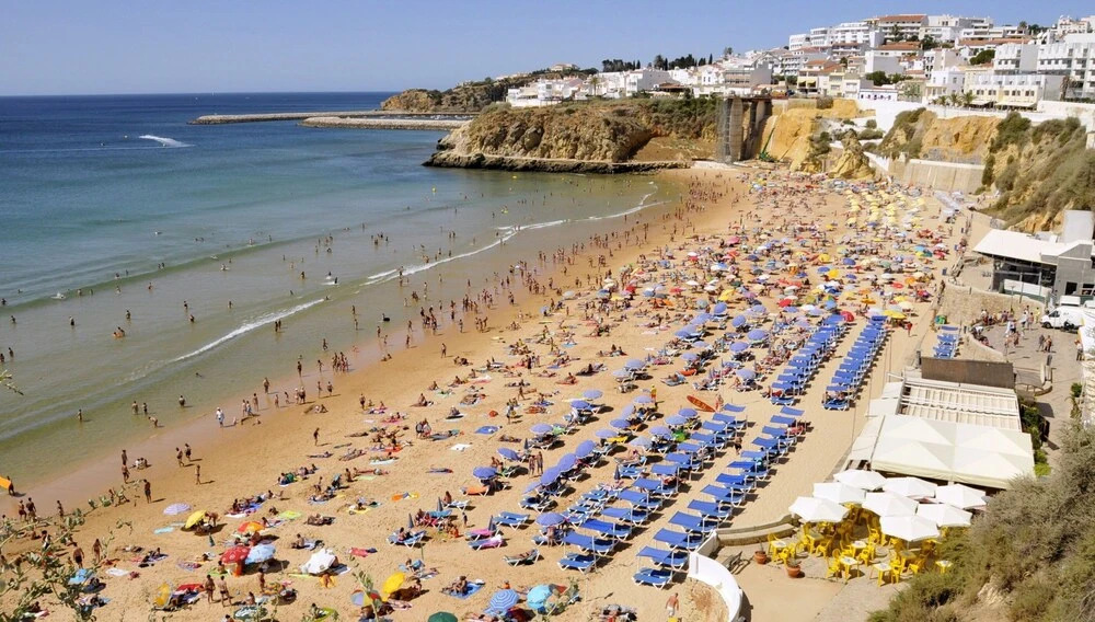 Inviting Duplex 1-bed Apartment in Albufeira Town