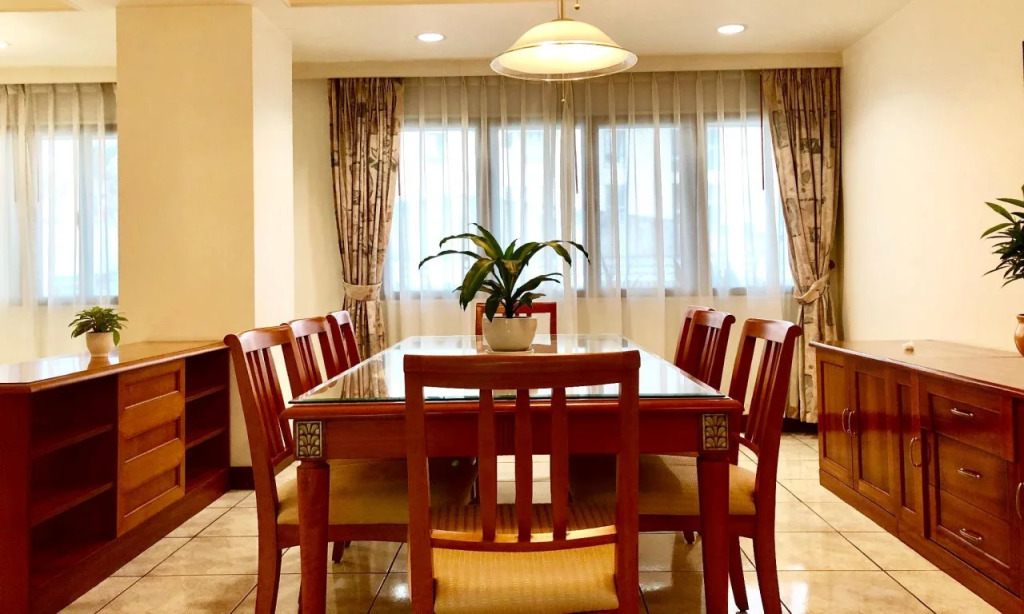 Garden View Court