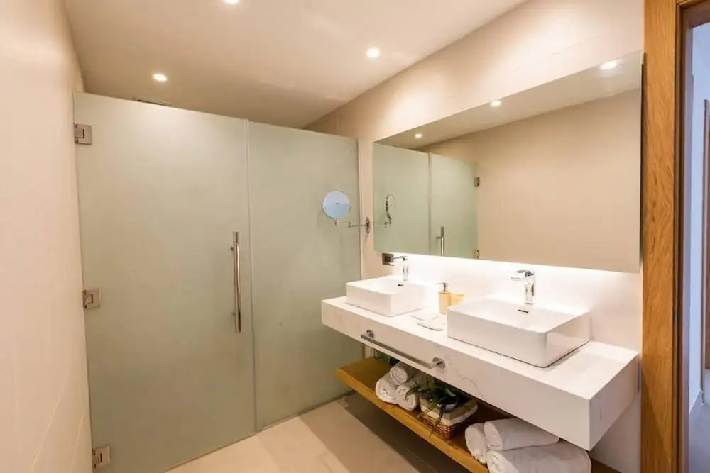 Modern and Spacious Condo Steps From the Beach