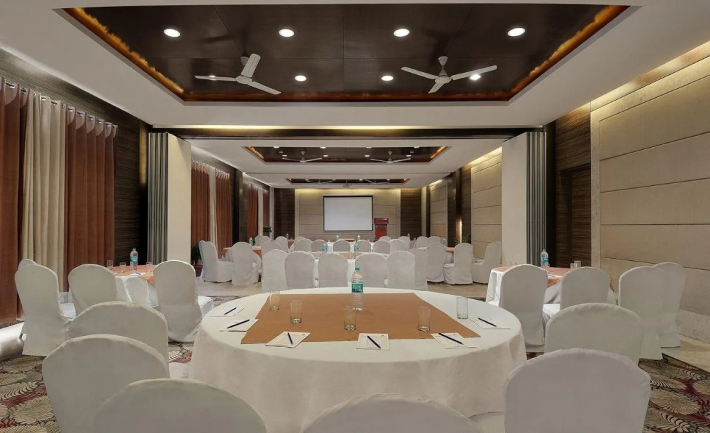The Golden Palms Hotel & Spa