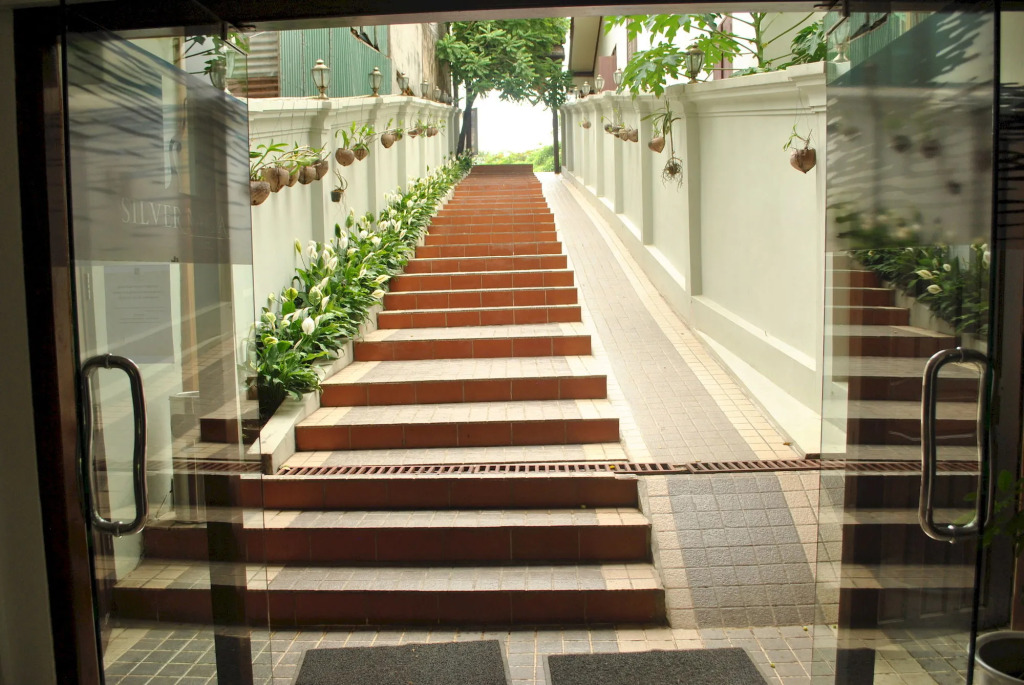 Silver Naga Hotel