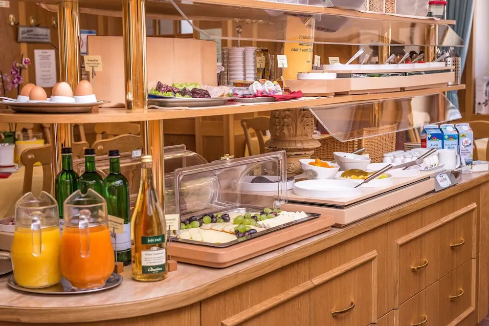 TIPTOP Hotel Garni Pfauen