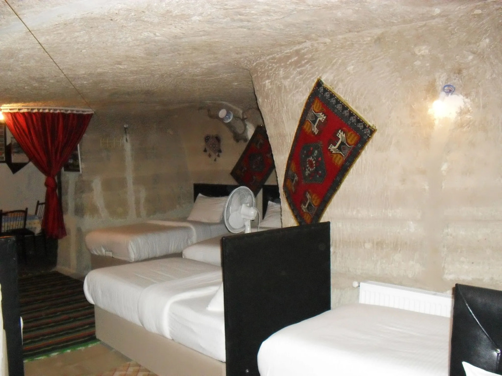 Avlu Cave House