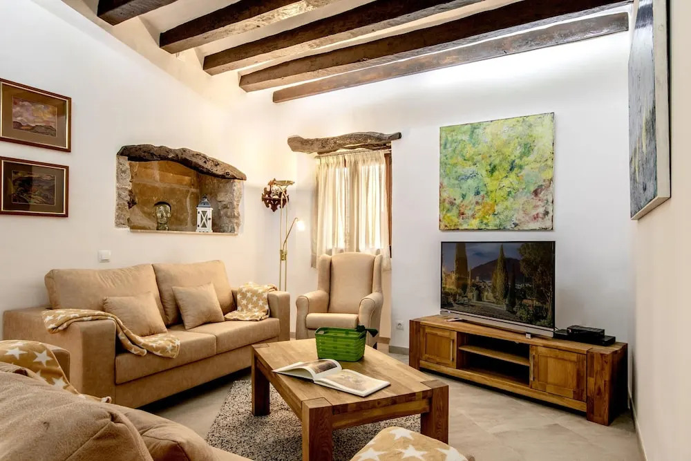 House - 4 Bedrooms with Pool and WiFi - 107923