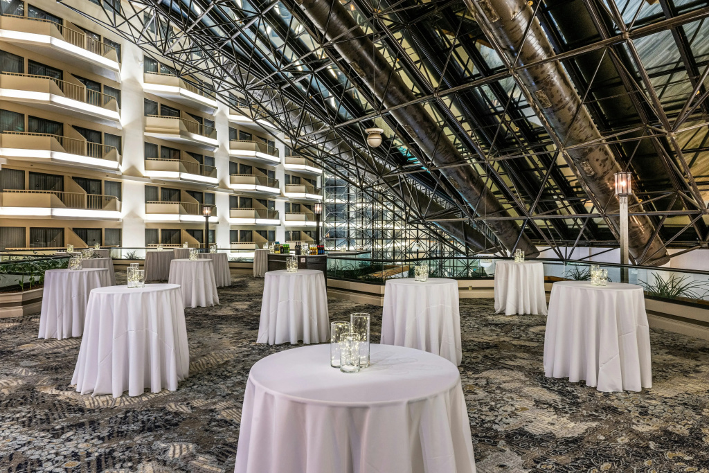 DoubleTree by Hilton Hotel Newark Airport