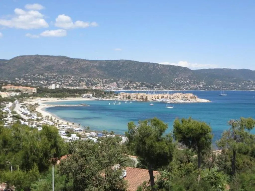 Appartement Bormes-les-Mimosas, 2 pièces, 2 personnes - FR-1-610-38