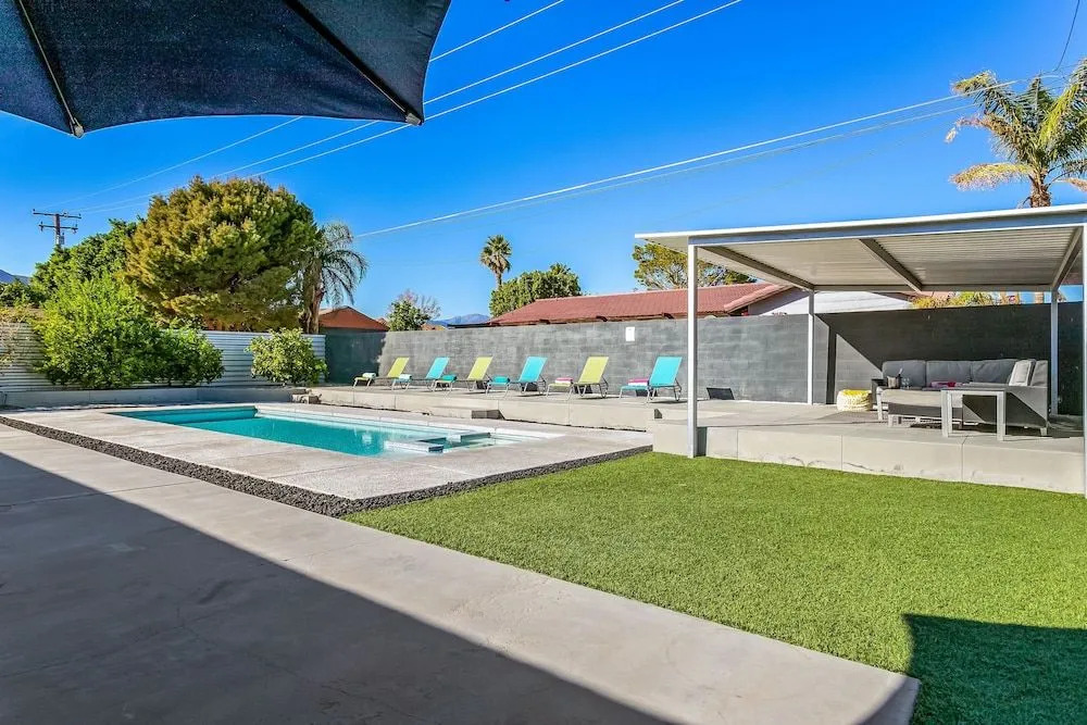Palm Springs Life 3 Bedroom Home by RedAwning