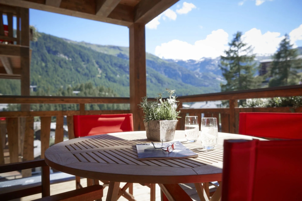 La Vue Luxury Living Apartments