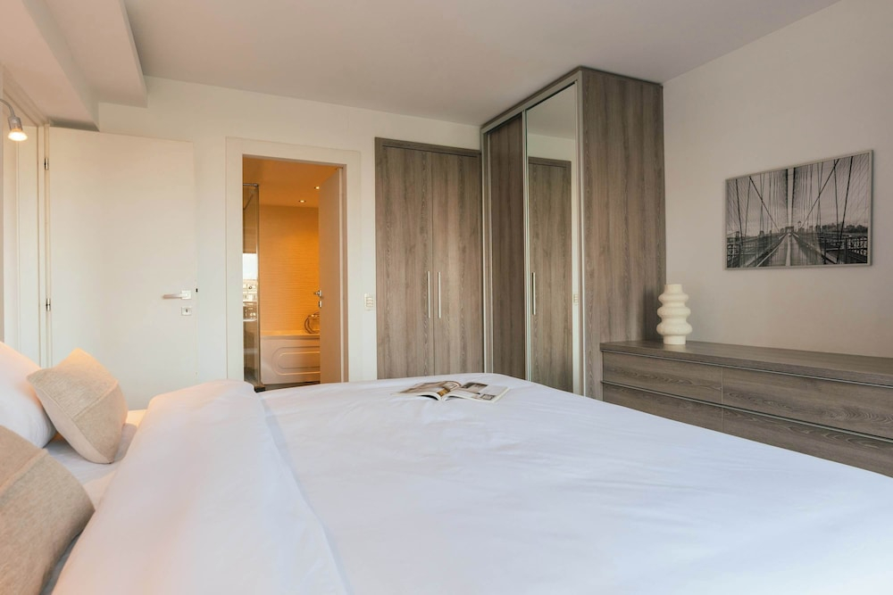 New Unirii Center Apartments by Olala Homes