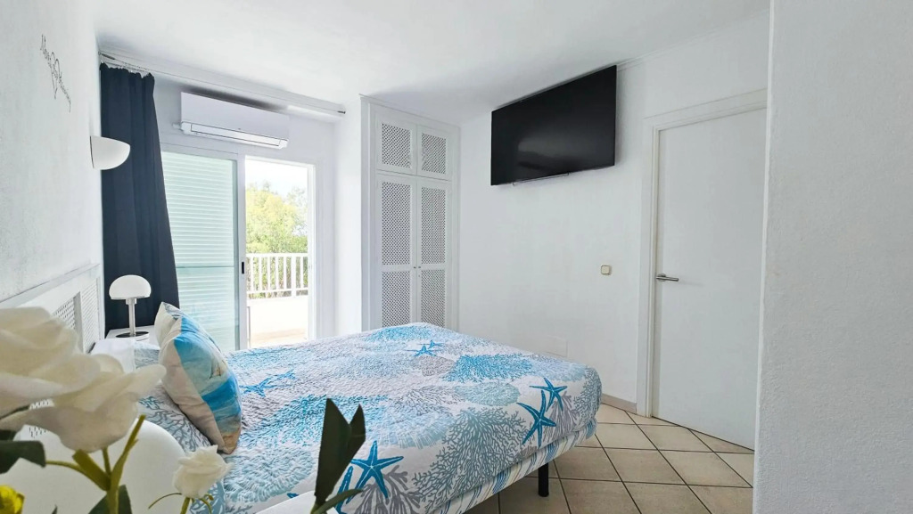 Puerto Banus 2linea playa con piscina y parking privado