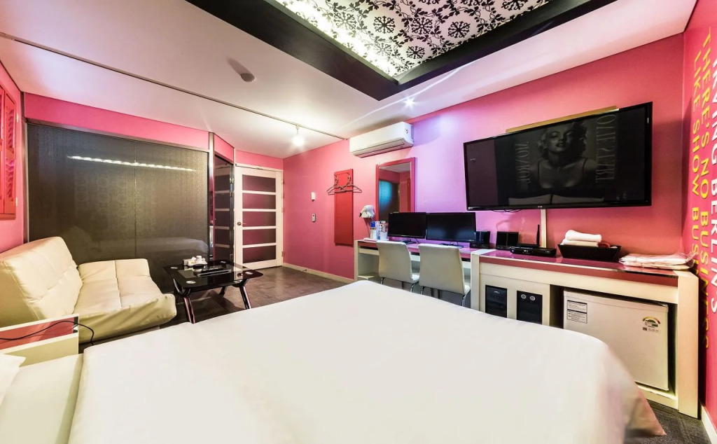 Juan E Hotel
