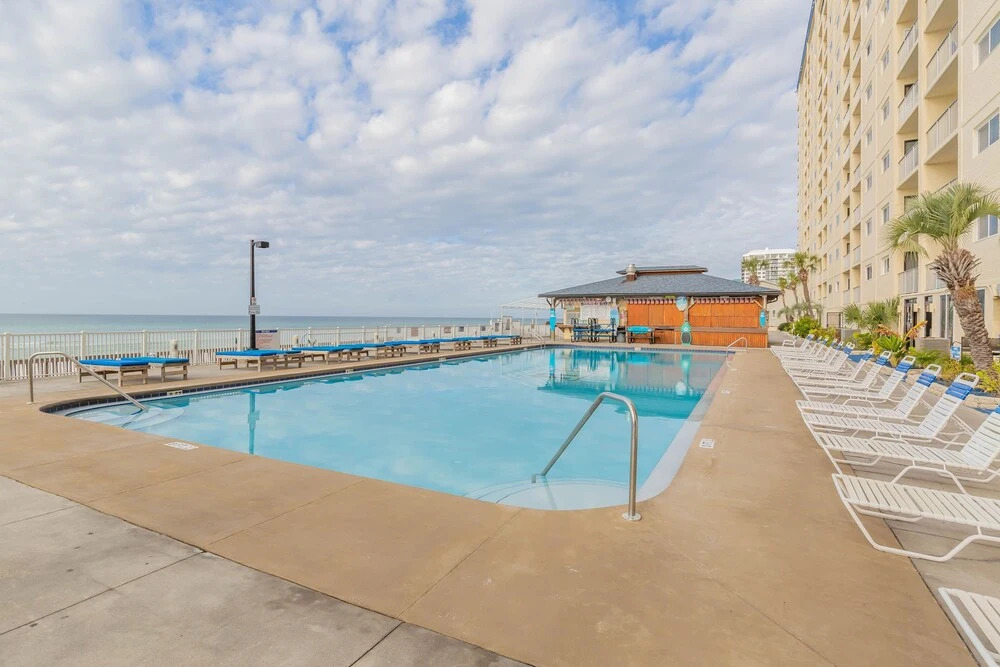 Regency Towers 714 2 Bedroom Condo by Redawning