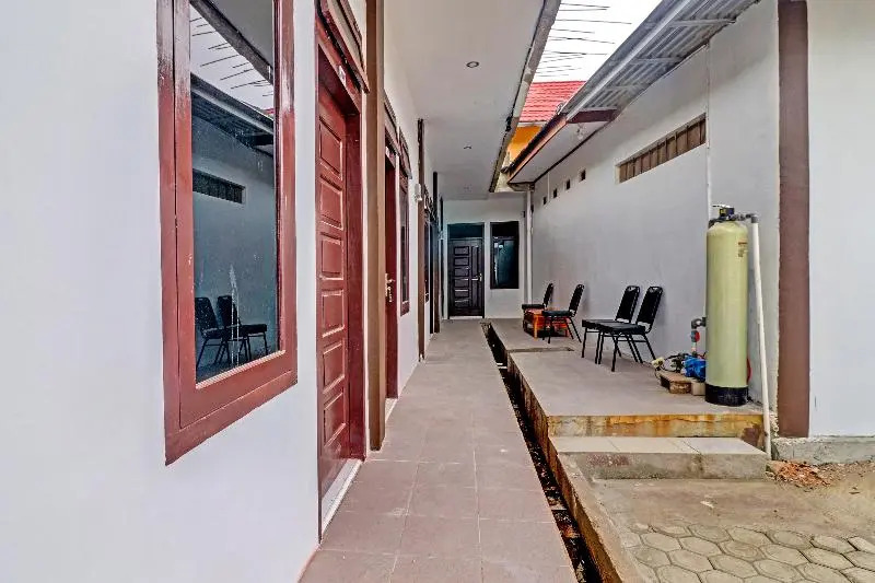 Urbanview Hotel Syariah at Waskita Residence Telanaipura