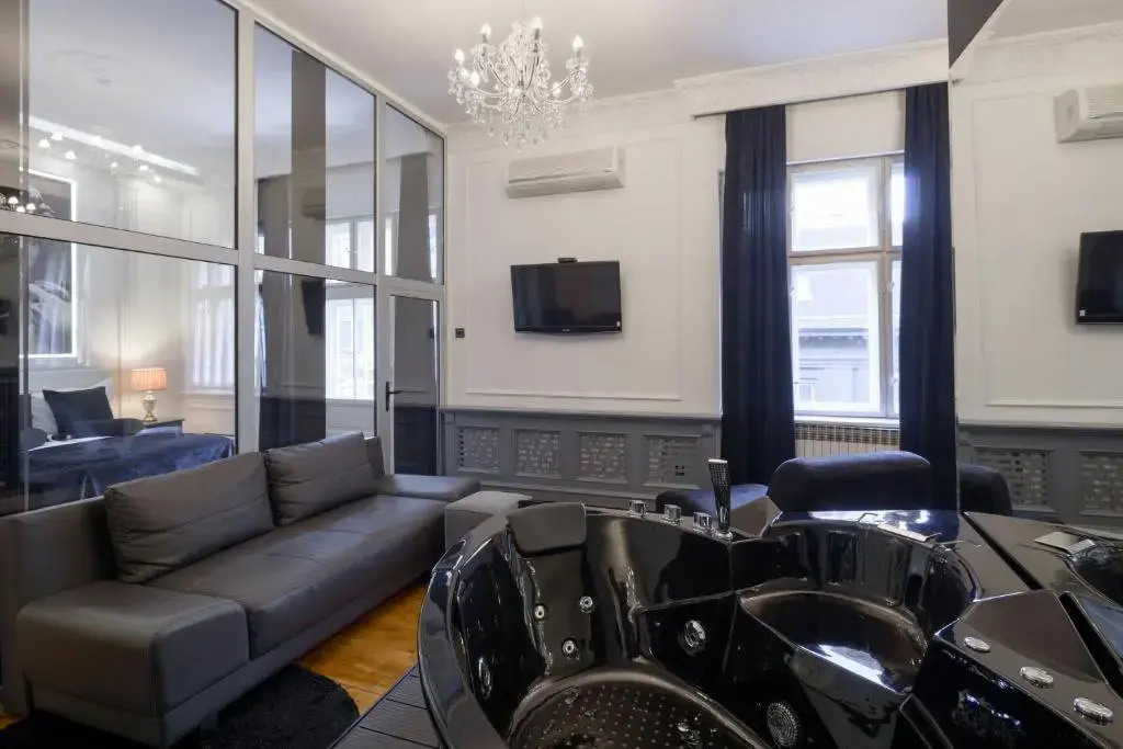 Ben Akiba Luxury Suites