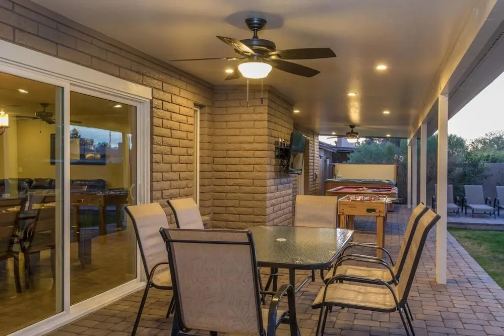 SLS Verde - Luxury Estate with FREE Heated Pool, Spa, Pool Table & Muc