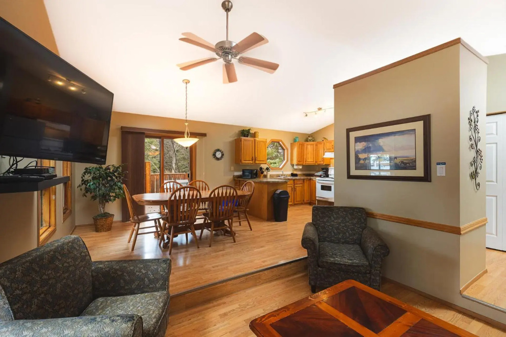 Overlander Mountain Lodge