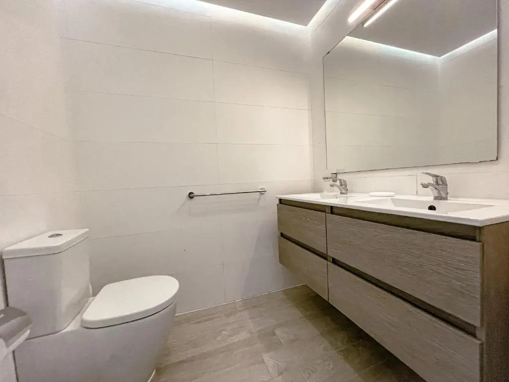 Ocean View Apartment, Heated pool, Free Parking PP207