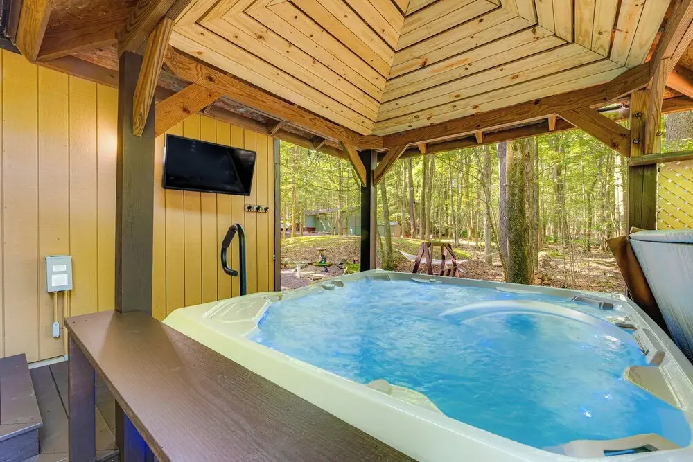 Game Room & Hot Tub: Pine Bear' Pocono Lake Cabin