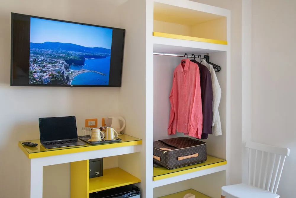 Al Campanile Suites