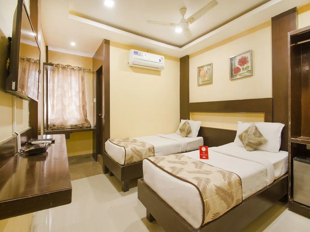 OYO 10168 Hotel AVS Sweet Magic