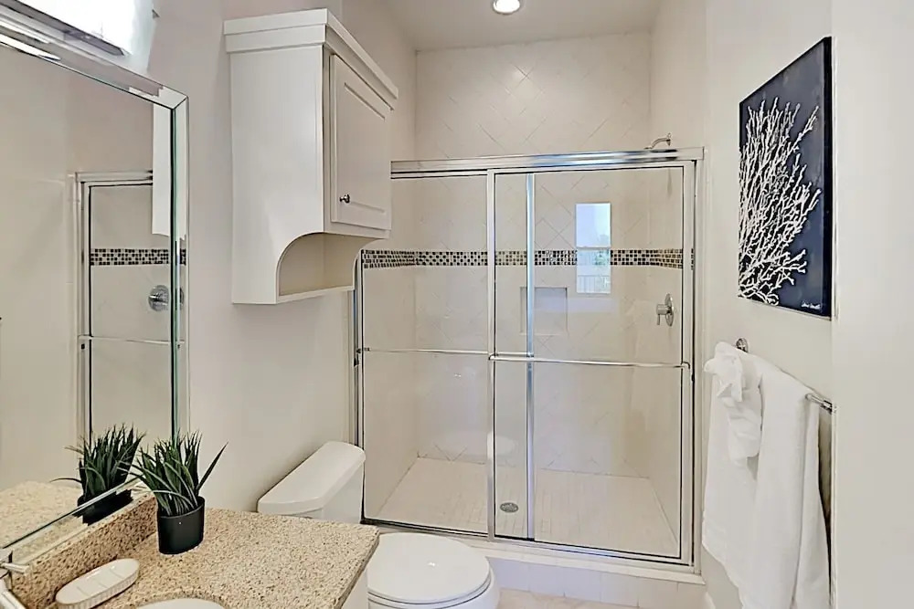 Modern Las Olas - Ocean Views, Pool & Tennis 3 Bedroom Condo