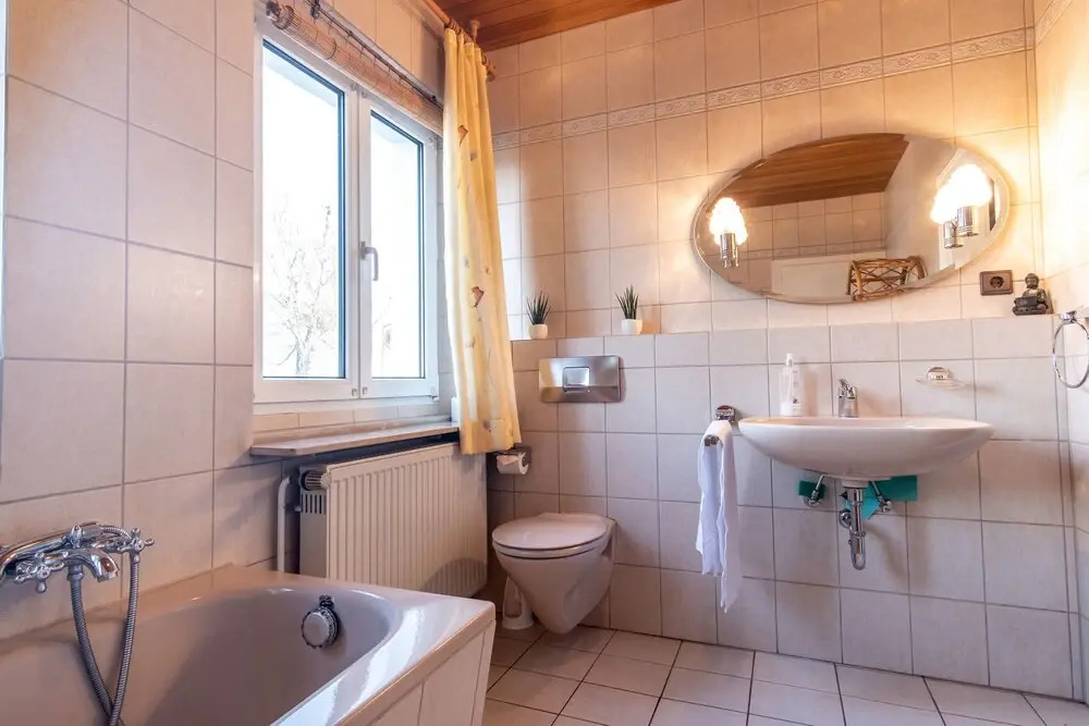 Gemütliches Haus mit Garten und Balkon